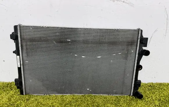 Volkswagen Polo V 6R Coolant radiator 6r0121253h