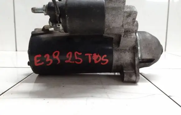 BMW 5 E39 Starter motor 2246570 0001109025