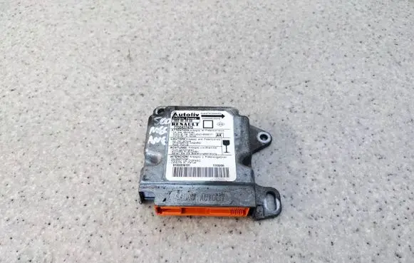 Renault Megane I Airbag control unit/module 7700437475