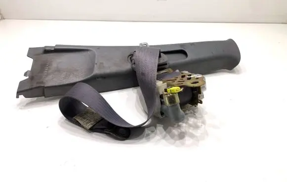 Toyota RAV 4 (XA20) Front seatbelt 