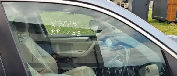 BMW X3 F25 Sliding door window/glass 