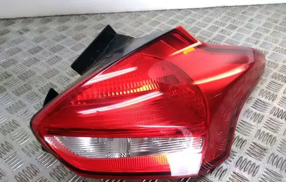 Ford Focus Rear/tail lights F1EB13404CF