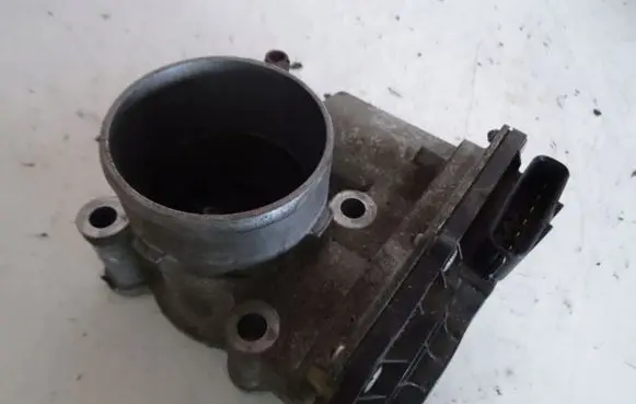 Suzuki Grand Vitara II Throttle valve 09814H03