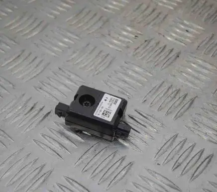 BMW 2 F22 F23 Aerial antenna amplifier 9231466