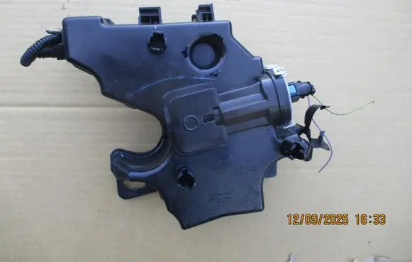 Peugeot 3008 II Adblue tank cap 12209202563