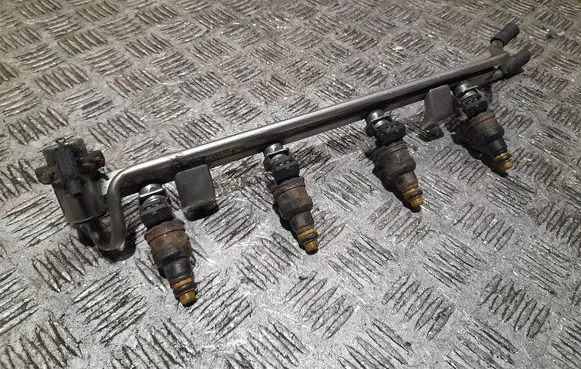 Audi A3 S3 8L Fuel main line pipe 06a133681
