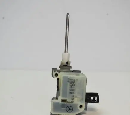 Mercedes-Benz CLC CL203 Fuel tank cap lock A2038201997