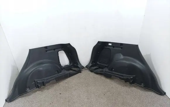 Toyota RAV 4 (XA40) Front door card panel trim