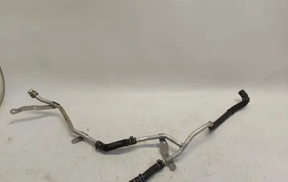 Engine coolant pipe/hose