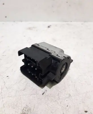 BMW 5 E39 Ignition lock contact 8363706
