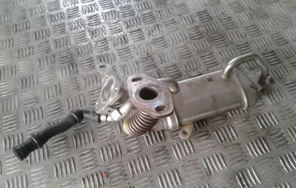 Renault Captur EGR valve cooler 147357324R