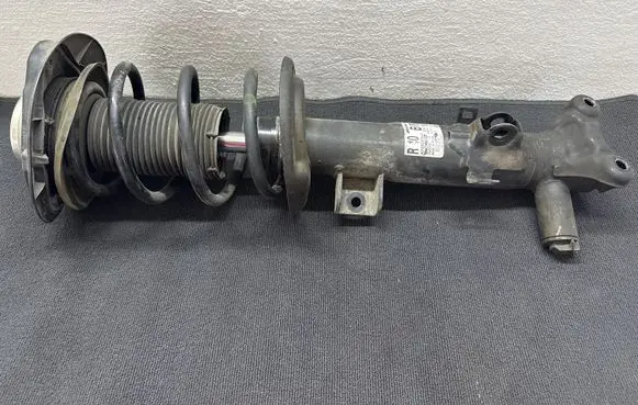 Mercedes-Benz E AMG W212 Front shock absorber with coil spring A2123232600