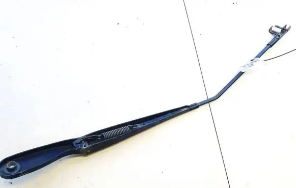 Volvo V50 Front wiper blade arm 30698250