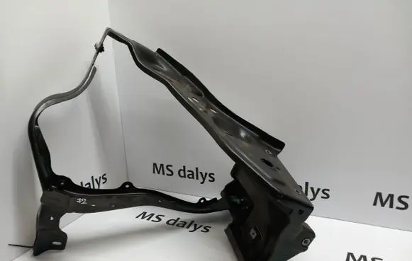 Headlight/headlamp mounting bracket