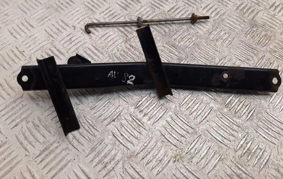 Battery bracket
