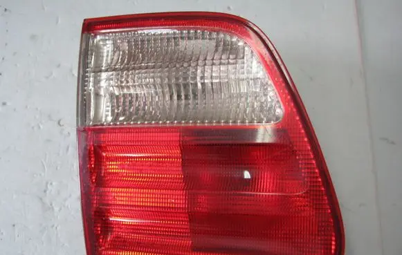 Mercedes-Benz E W210 Tailgate rear/tail lights 2108206164