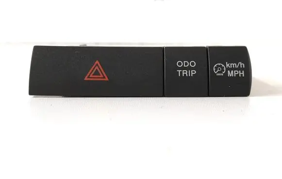 Toyota Prius (XW20) Hazard light switch 84330-47020