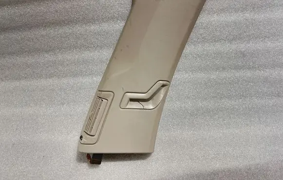 Volvo XC90 (B) pillar trim (top) 8641318