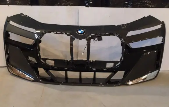 BMW 7 G70 Front bumper 5A52CF4 5A2DA30 5A75700