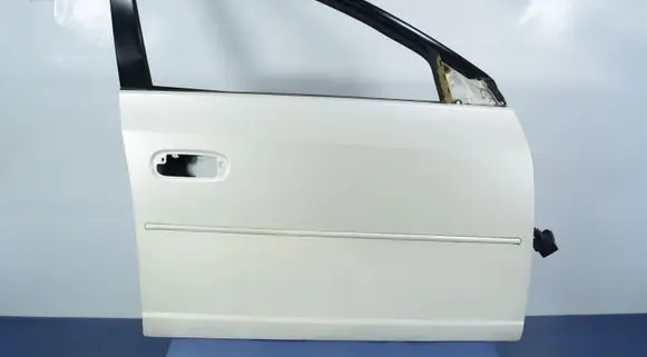 Cadillac CTS Front door