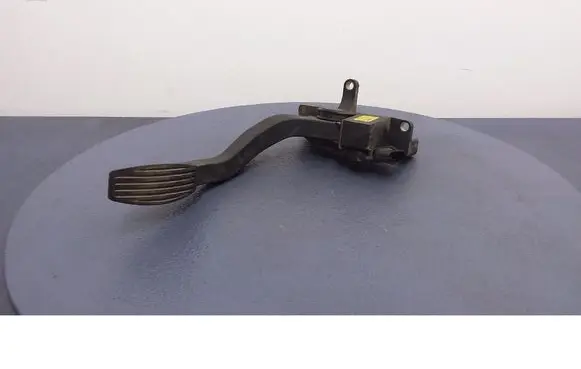 Iveco Daily 3rd gen Accelerator throttle pedal 504061734