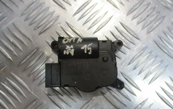 Opel Meriva A Central body control module 3093822