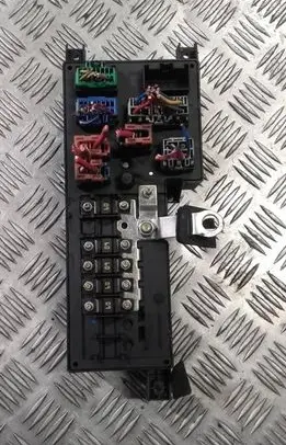 Volvo V70 Fuse module 8637841