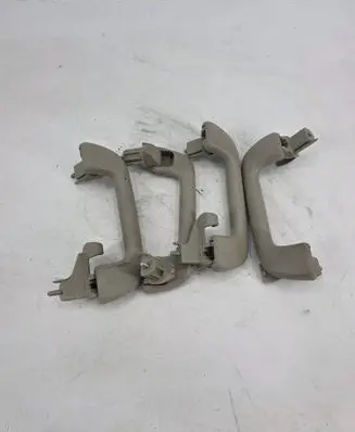 Toyota Avensis T250 A set of handles for the ceiling 