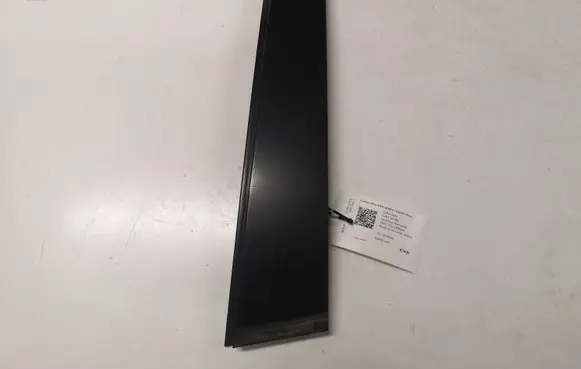 Volkswagen Golf V Rear door glass trim molding 1L6839901C