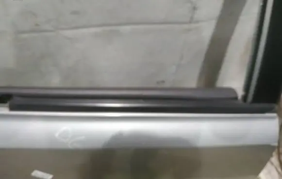 KIA Sorento Rear door glass trim molding 