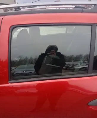 Dacia Sandero Sliding door window/glass 