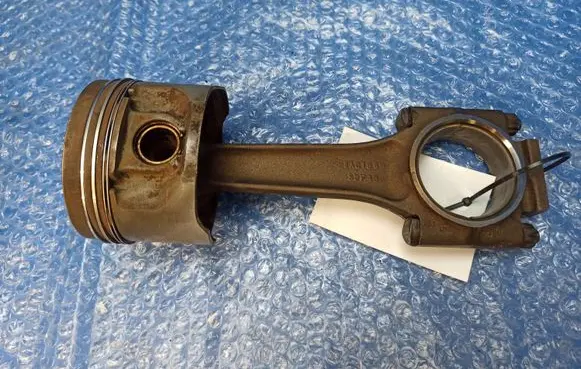 Jaguar XJS Piston with connecting rod EBC1289 EAC1868