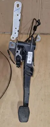 Volvo S40 Clutch pedal 31201089 4N517B633AN