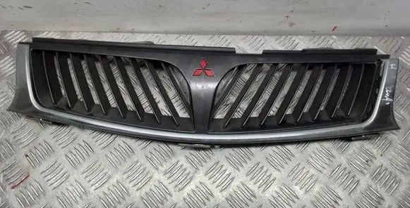 Mitsubishi Carisma Front bumper upper radiator grill XR245616