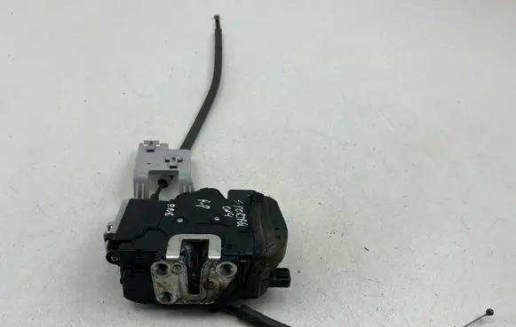 KIA Sportage Front door lock