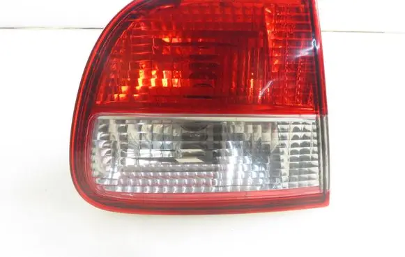 Seat Leon (1M) Rear/tail lights 1M6945091B