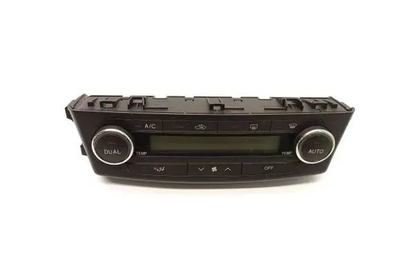 Toyota Avensis T270 Climate control unit 5590005400 T1002282E 55900-05400