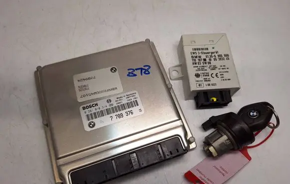 BMW 5 E39 Engine ECU kit and lock set 7789376 13617789376 0281010314