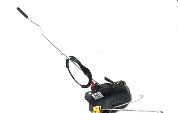 Chevrolet Orlando Front door lock 13579522