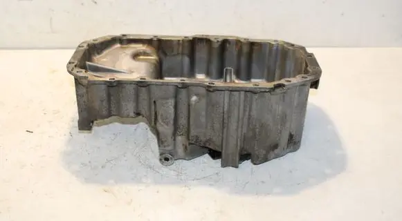 Volkswagen PASSAT B7 Oil sump 03C103603T