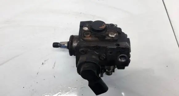 Audi A6 S6 C6 4F Fuel injection high pressure pump 0445010171