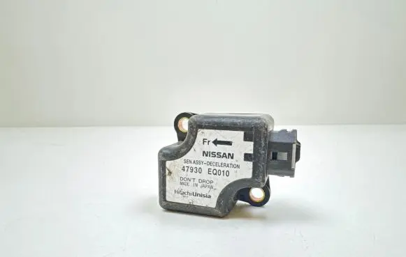 Nissan X-Trail T30 ESP acceleration yaw rate sensor 47930EQ010