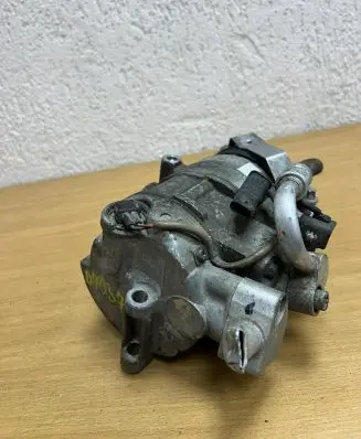 Mercedes-Benz E W212 Air conditioning (A/C) compressor (pump) 4472807081 D7937