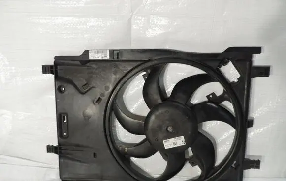 Opel Corsa E Electric radiator cooling fan 13428114