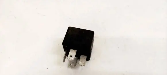 Skoda Fabia Mk1 (6Y) Other relay 6U0906061A 9445111