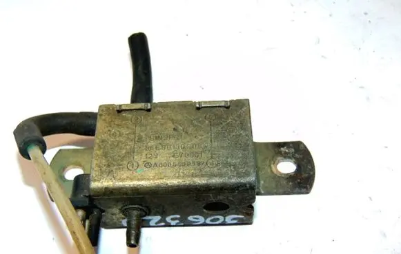 Mercedes-Benz C W202 Vacuum valve A0005409897 0005409897