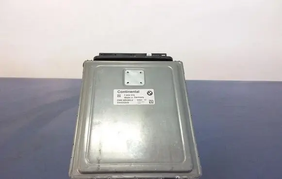 BMW 7 F01 F02 F03 F04 Engine control unit/module ECU 7633374
