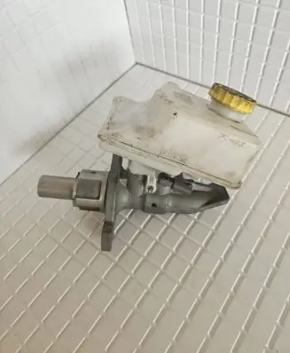 Jeep Grand Cherokee Master brake cylinder