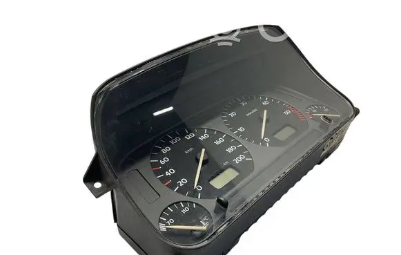 Volkswagen Golf III Speedometer (instrument cluster) 354001002