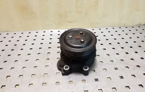 Opel Astra J Water pump